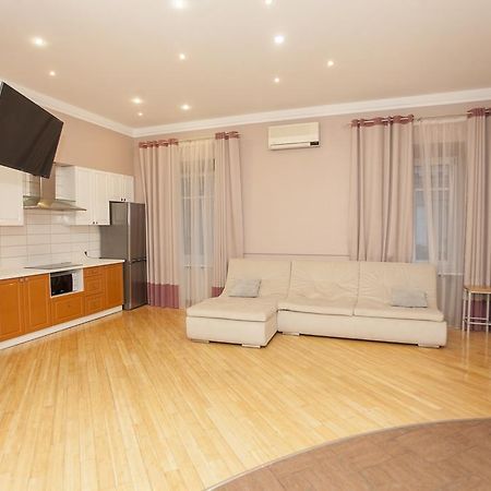 Apartment On Sumskaya No Smoking Kharkiv Eksteriør billede