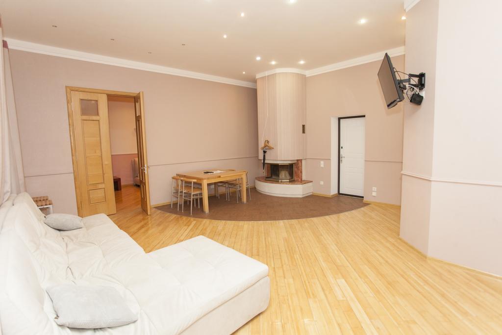 Apartment On Sumskaya No Smoking Kharkiv Eksteriør billede